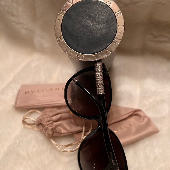 Authentic Bvlgari designer sunglasses with crystals on the sides - Picture 3 of 10